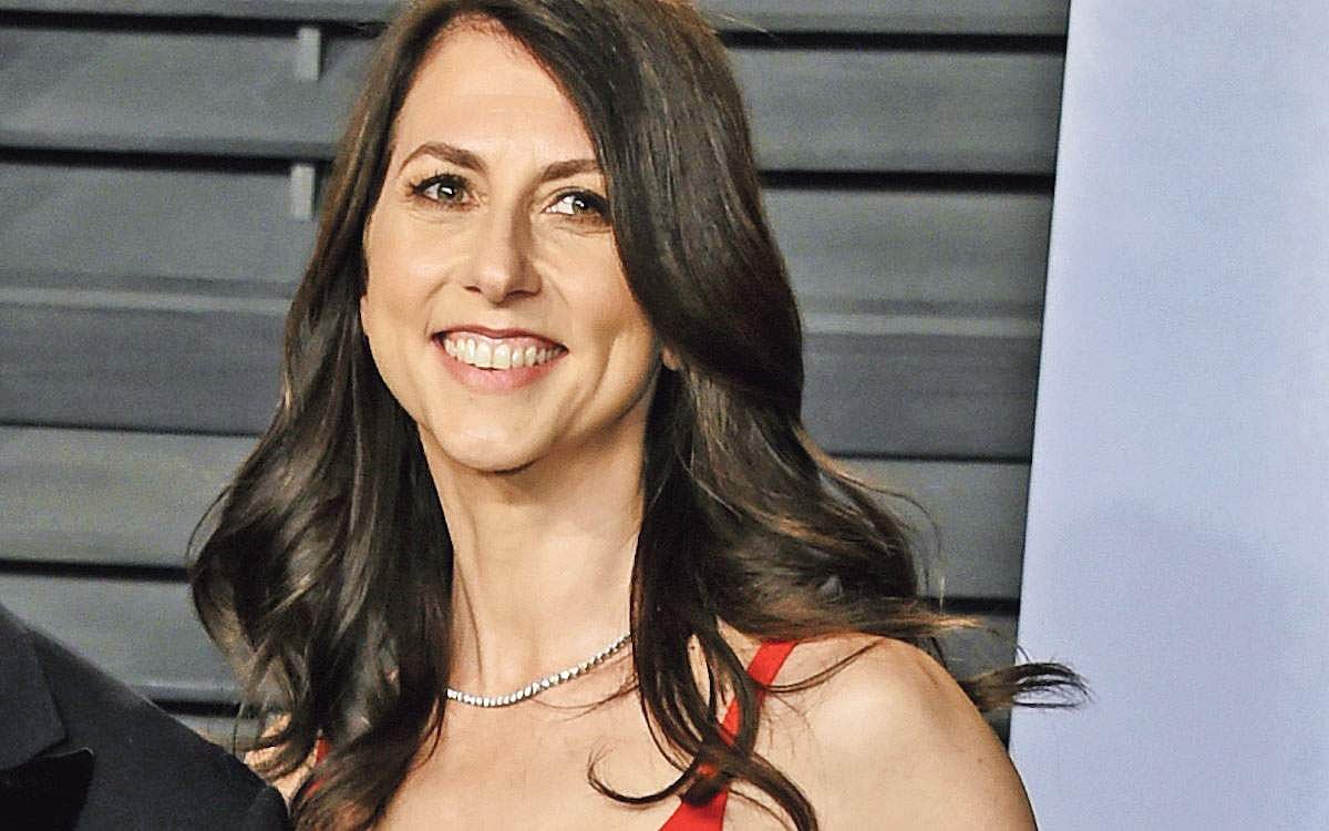 பணக்கார பெண்களில் முதலிடம்!