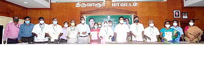 சிறந்த சமுதாயத்தை உருவாக்குவதில் ஆசிரியா்களின் பங்கு முக்கியத்துவம் வாய்ந்தது