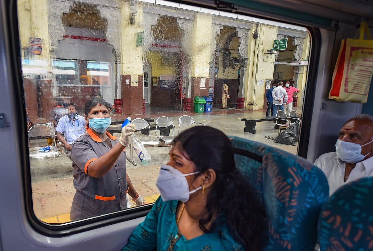 நாட்டில் புதிதாக 75,809 பேருக்கு கரோனா; 1,133 பேர் உயிரிழப்பு