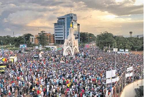 புரட்சியில் பூக்கும் புதிய மாலி!
