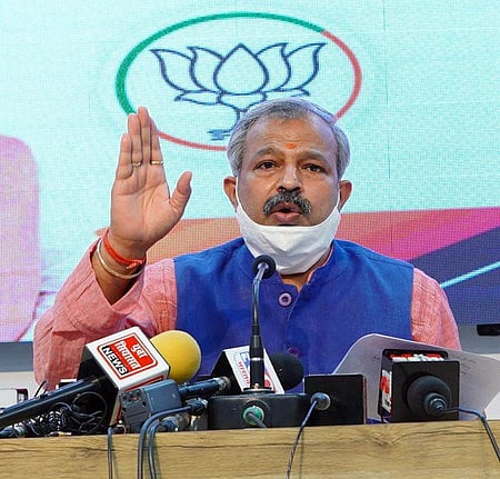 குடிசைப் பகுதி மக்களுக்கு அரசு வீடுகள் வழங்க வேண்டும்: தில்லி பாஜக வலியுறுத்தல்