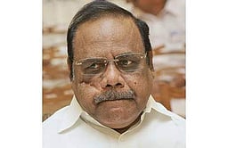 தவெகவில் இணைந்த அதிமுக எம்எல்ஏ மகன்