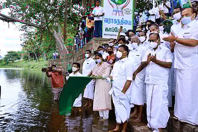 வராக நதி தூய்மைப் பணி:  தொடக்கிவைத்தார் துணை முதல்வர்