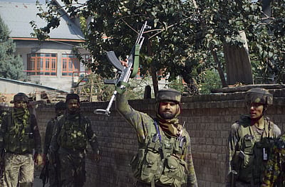 எல்லையில் நடனமாடி புத்தாண்டு கொண்டாடிய ராணுவத்தினர்