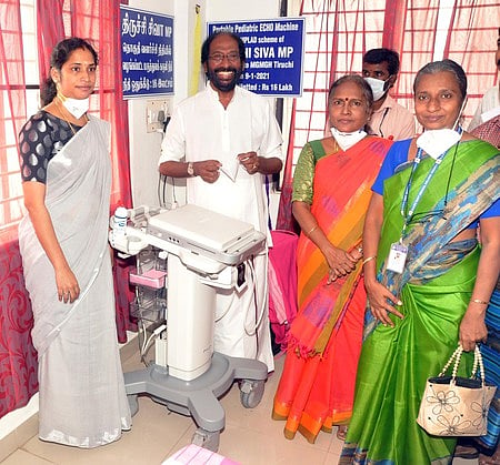 அரசு மருத்துவமனையின் குழந்தைகள் இதய சிகிச்சைப் பிரிவுக்கு எக்கோ கருவி