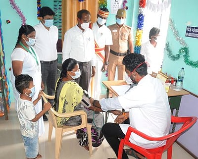 சிறு மருத்துவமனையில் ஆட்சியா் ஆய்வு