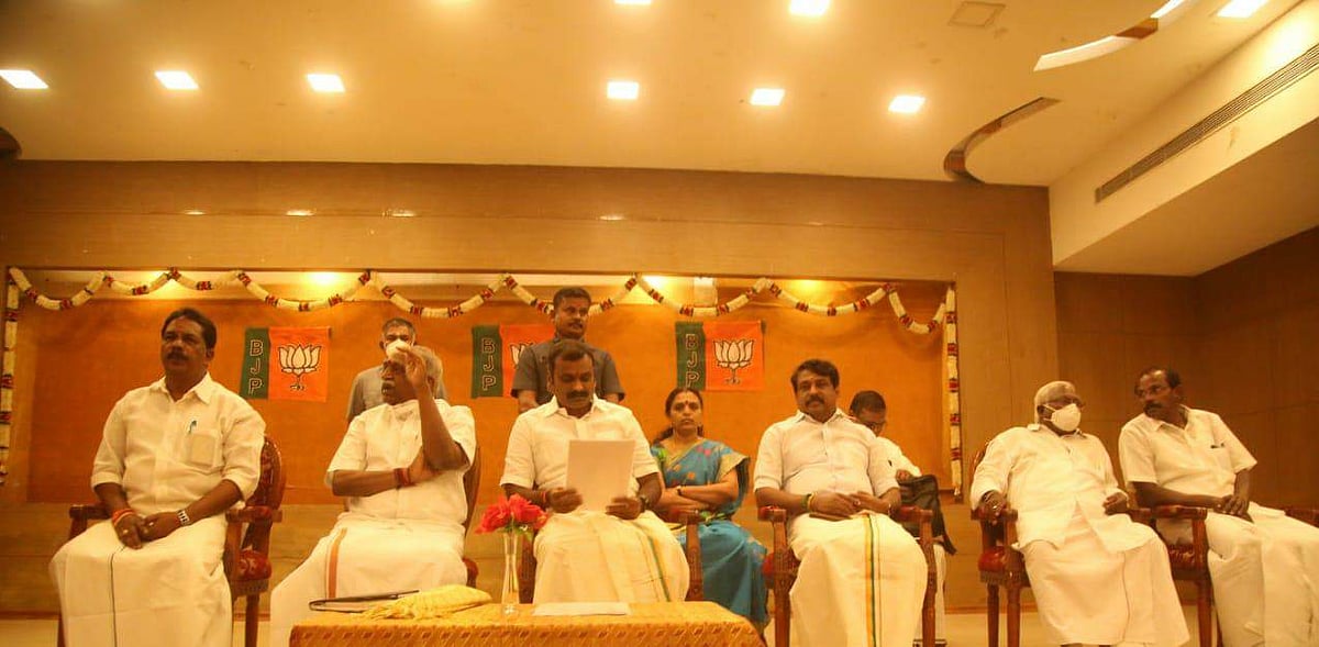 ரஜினி ரசிகர்கள் பாஜகவுக்கு ஆதரவாக வாக்களிப்பார்கள்: எல்.முருகன்