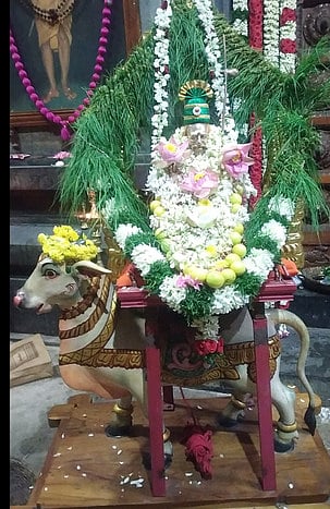 மகா பெரியவா் மணி மண்டபத்தில் பிரதோஷ பூஜை