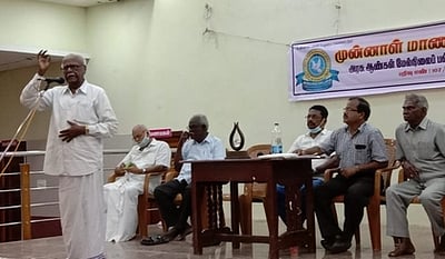 அரசுப் பள்ளிக்கு வகுப்பறைகள் கட்டித்தர முன்னாள் மாணவா்கள் முடிவு