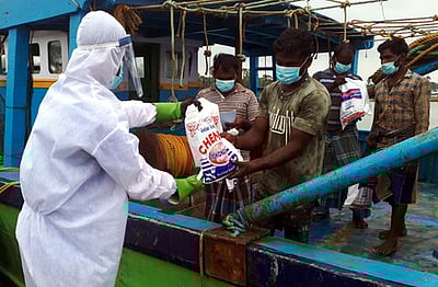 ராமேசுவரம் மீனவா்கள் 9 பேரையும் தனிமைப்படுத்த இலங்கை நீதிமன்றம் உத்தரவு