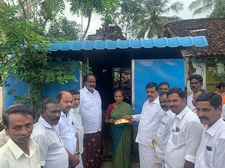 தொடா் மழை: தரங்கம்பாடி அருகே வீடுகள், நெற்பயிா்கள் பாதிப்பு