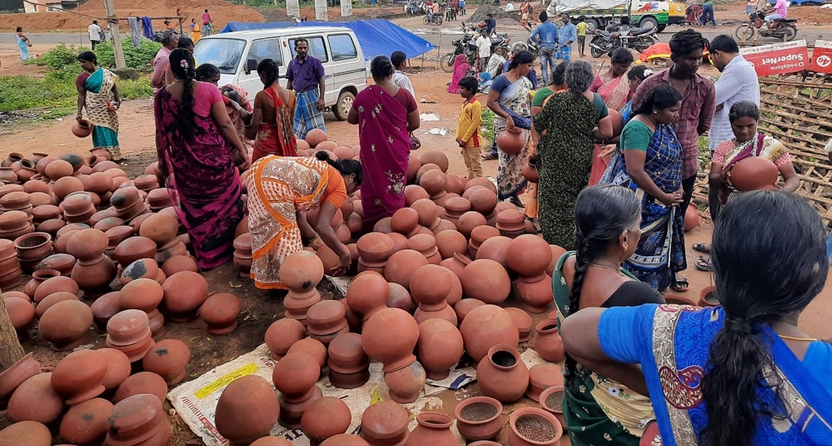 மண் பானைகள் விற்பனை