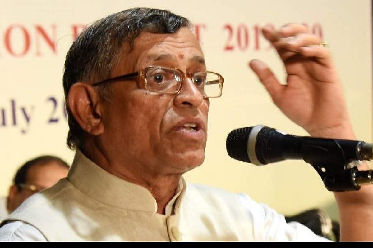 சசிகலாவை சேர்த்துக் கொள்ள வேண்டும்: அதிமுகவிற்கு ஆடிட்டர் குருமூர்த்தி அட்வைஸ்