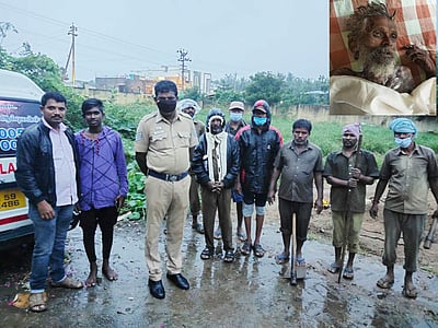 மரிக்கவில்லை மனிதநேயம்: உயிரிழந்த ஆதரவற்ற முதியவரை அடக்கம் செய்த தன்னார்வலர்கள் 