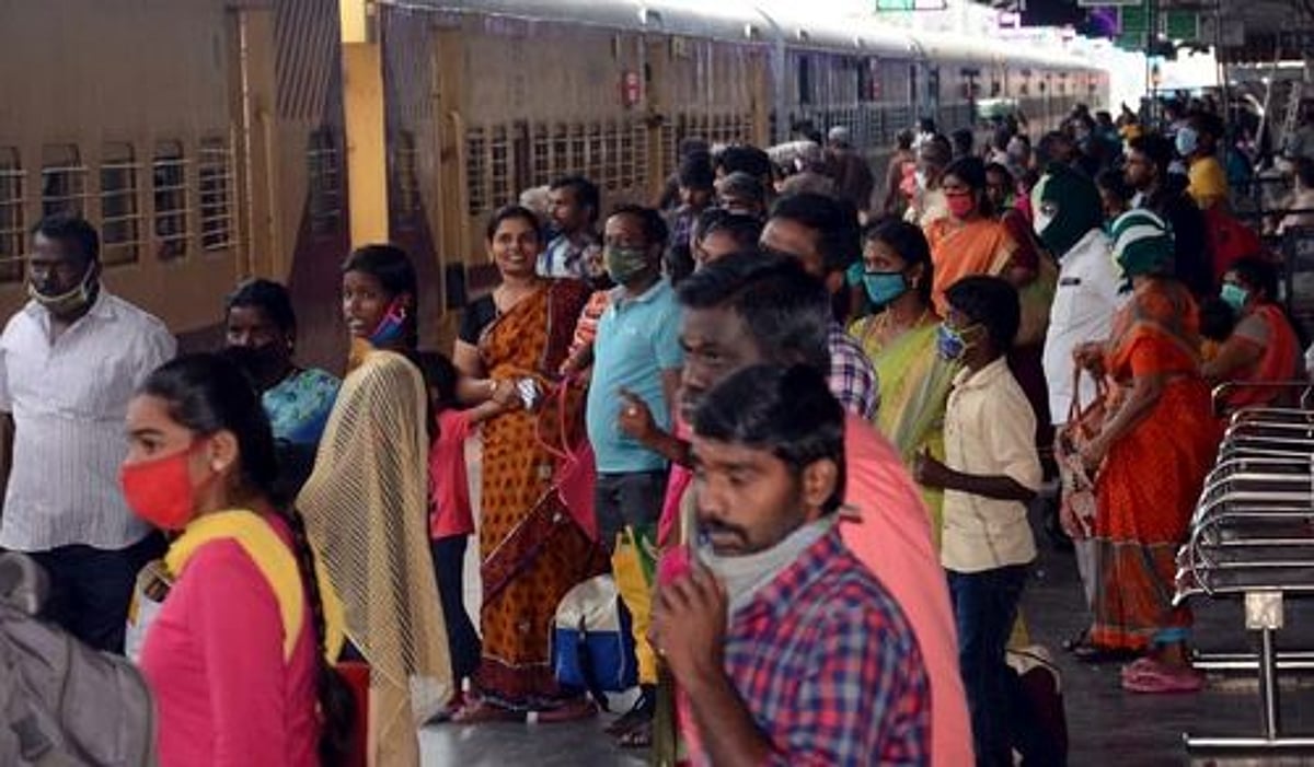 பொங்கல் பண்டிகை: பேருந்துகள்,ரயில்களில் பயணிகள் கூட்டம் அதிகரிப்பு