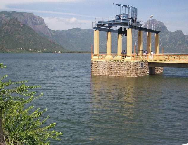 முழு கொள்ளளவை எட்டும் நிலையில் திருமூா்த்தி அணை: கரையோர மக்களுக்கு வெள்ள அபாய எச்சரிக்கை