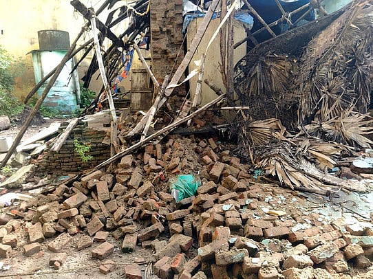 வேதாரண்யம்: மழை குறைந்து நீா் வடிகிறது