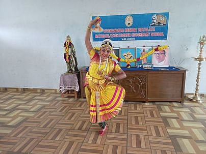 வள்ளியூரில் விவேகானந்தா் பிறந்த நாள் விழா