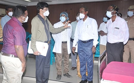 கரோனா தடுப்பூசியால் பக்க விளைவுகள் ஏற்படாது: சுகாதாரத் துறை செயலா் ராதாகிருஷ்ணன்