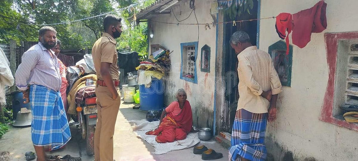 ஊத்துக்கோட்டை அருகே மூதாட்டியை கட்டிப்போட்டு நகை, பணம் கொள்ளை