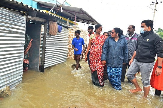 முக்காணி, புன்னைக்காயல் பகுதியில் புகுந்த வெள்ளம்