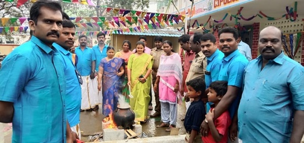 அரூா் காவல் நிலையத்தில் பொங்கல் விழா