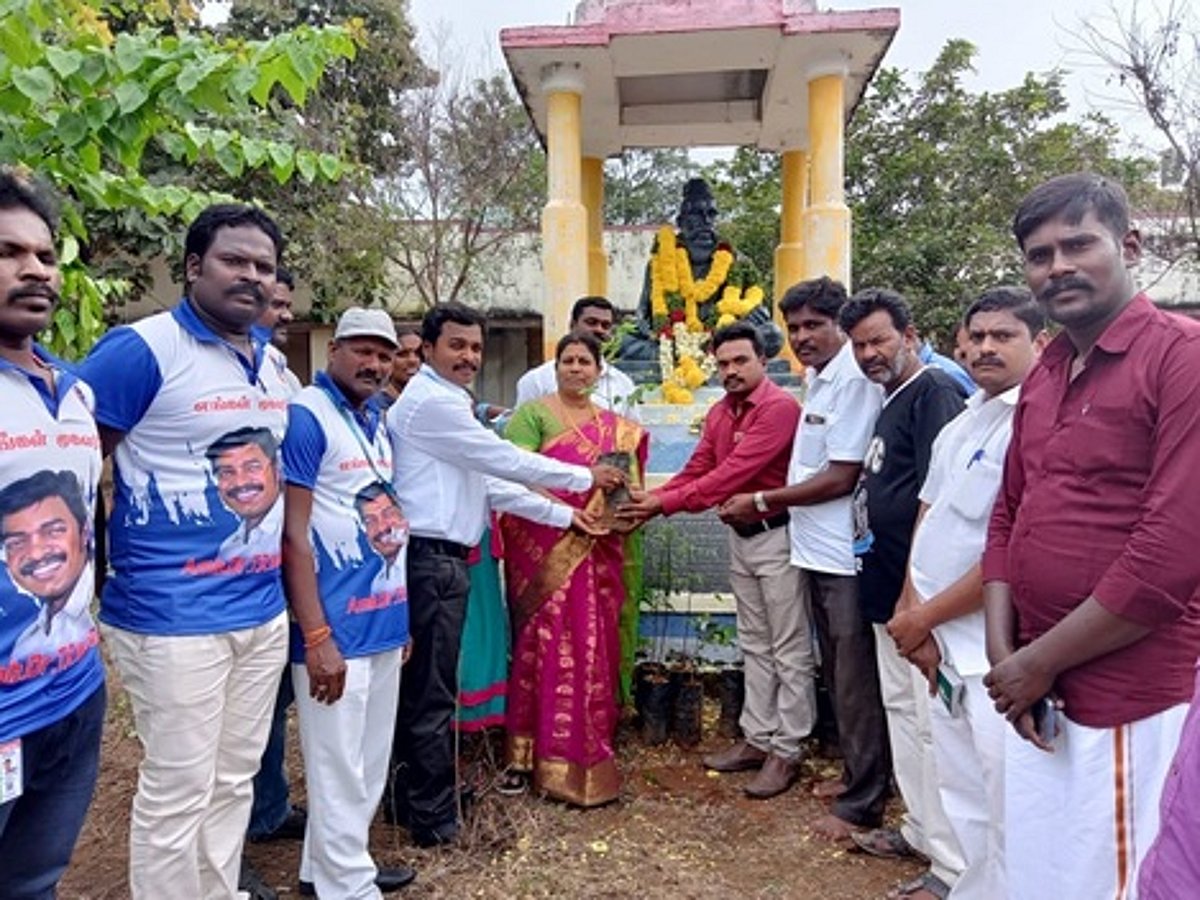 அரூரில் திருவள்ளுவா் தினம்