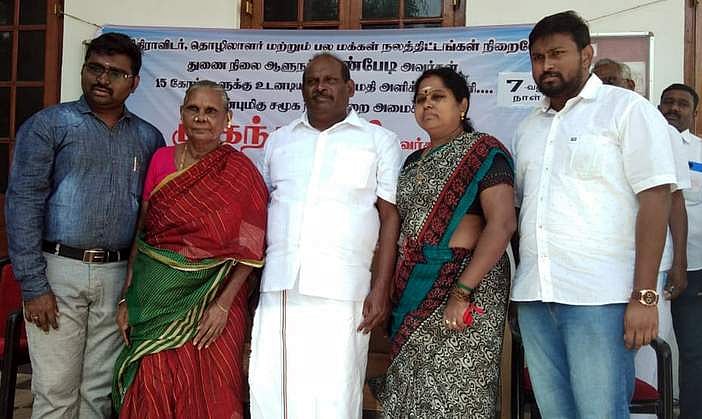 7-ஆவது நாளாக அமைச்சா் கந்தசாமி போராட்டம்