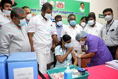 கரோனா தடுப்பூசி: கோவையில் 57 ஆயிரம் போ் இணையத்தில் பதிவு