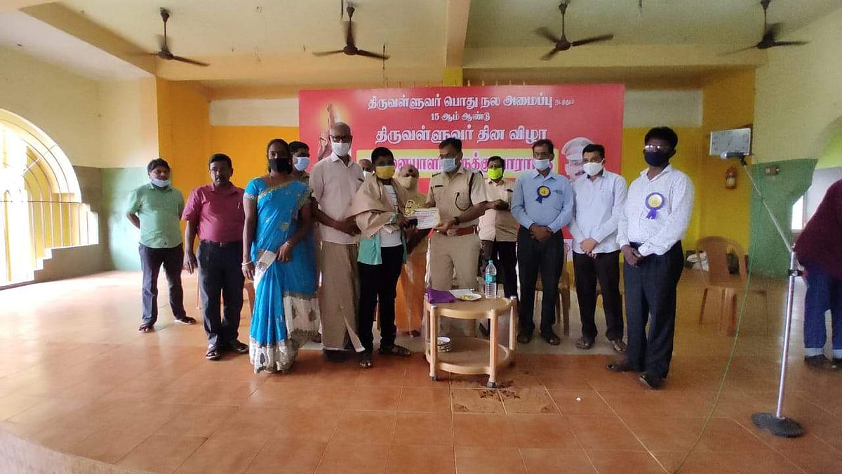 கூத்தாநல்லூர்: மாயக்கண் மாணவனுக்கு எஸ்.பி. பாராட்டு