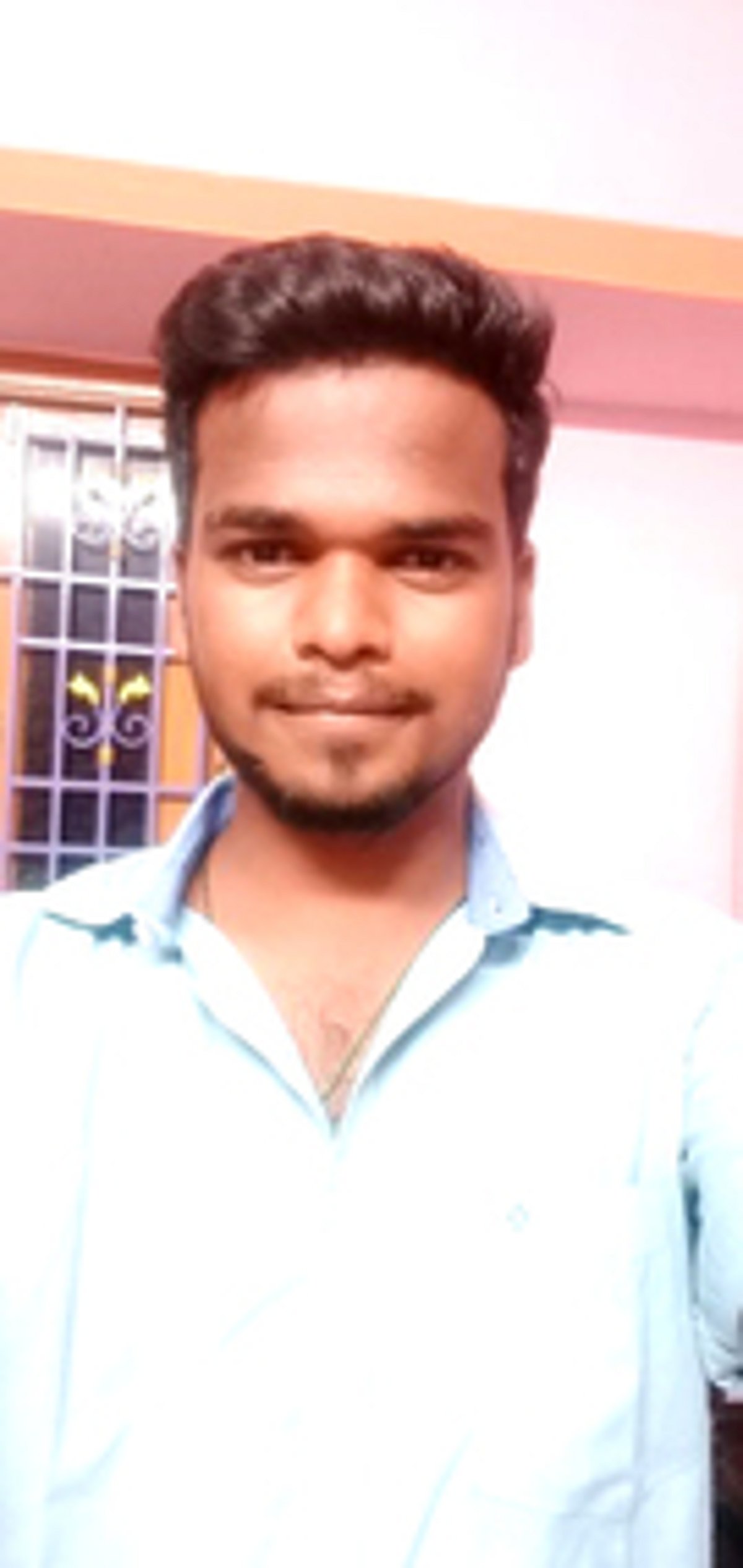 சாலை விபத்தில் இளைஞா் உயிரிழப்பு