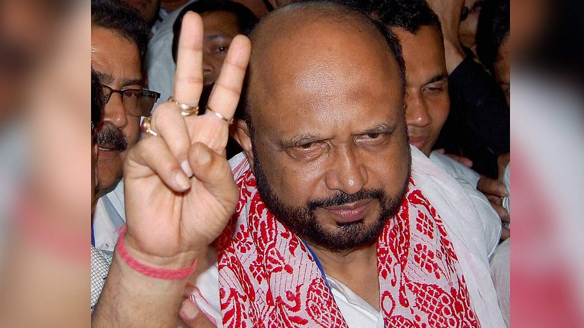 அசாம் முன்னாள் முதல்வர் சுவாசப் பிரச்னை காரணமாக மருத்துவமனையில் அனுமதி