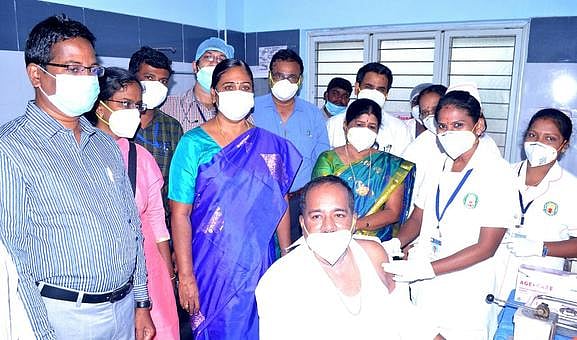 திண்டுக்கல்லில் முதல் நாளில் 95 பேருக்கு கரோனா தடுப்பூசி