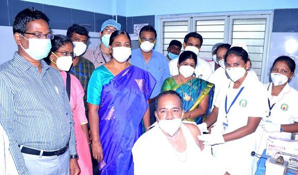 திண்டுக்கல்லில் முதல் நாளில் 95 பேருக்கு கரோனா தடுப்பூசி