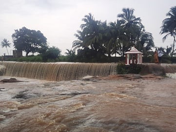 சிற்றாறு, அனுமன் நதியில் வெள்ளப்பெருக்கு