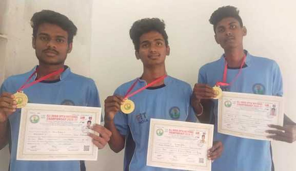 போட்டிகளில் வென்ற திருச்சி மாணவா்கள்