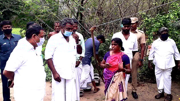 மழை பாதிப்பு: அமைச்சா் ஆய்வு