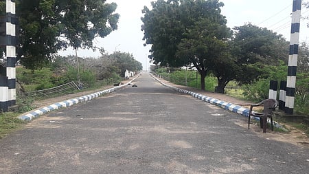 வெறிச்சோடி காணப்பட்ட நாகை கடற்கரை