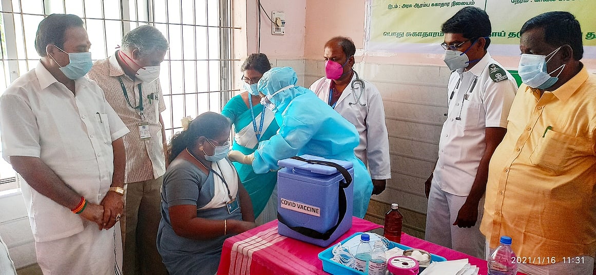 மகுடஞ்சாவடியில் கரோனா தடுப்பூசி முகாம்