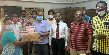 திருவண்ணாமலை மாவட்டத்தில் 62,987 பள்ளி மாணவா்களுக்கு சத்து மாத்திரைகள்