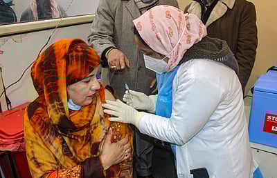 இதுவரை 2.24 லட்சம் பேருக்கு தடுப்பூசி போடப்பட்டுள்ளது: மத்திய அரசு