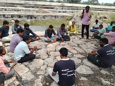 நீர்வரத்து இல்லாத வட்டமலை அணையில் தேசியக் கொடியேற்ற முடிவு