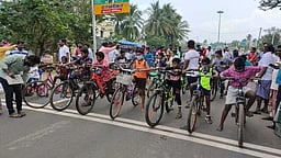 சட்டநாதபுரத்தில் சிறுவா் சைக்கிள் போட்டி