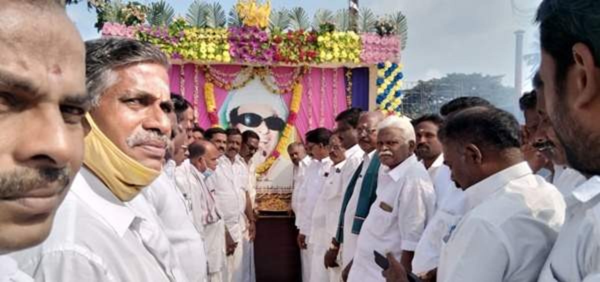 நீடாமங்கலம் ஒன்றியத்தில் எம்.ஜி.ஆர் பிறந்தநாள் விழா: திரளானோர் பங்கேற்பு