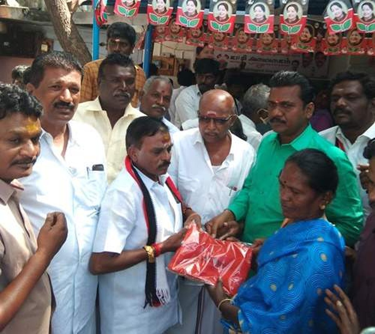 போடியில் எம்.ஜி.ஆர். பிறந்த தினம்