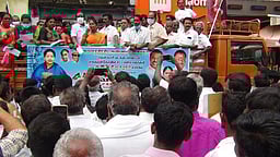 சங்கரன்கோவிலில் அதிமுகவினா் கண்டன ஆா்ப்பாட்டம்