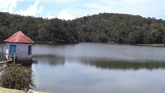 தொடா் மழை: கொடைக்கானலில் குடிநீா்த் தேக்கம் நிரம்பியது