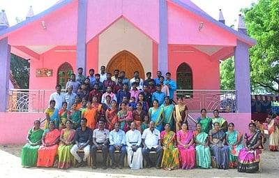 மரந்தலை பள்ளியில் முன்னாள் மாணவா்கள் சந்திப்பு