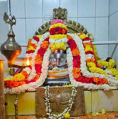 பெருநாட்டு விநாயா் கோயிலில் சம்வஸ்தரா அபிஷேகம்