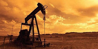 பெட்ரோல் விலை: தில்லியில் முதல் முறையாக ரூ.85-ஐ தொட்டது